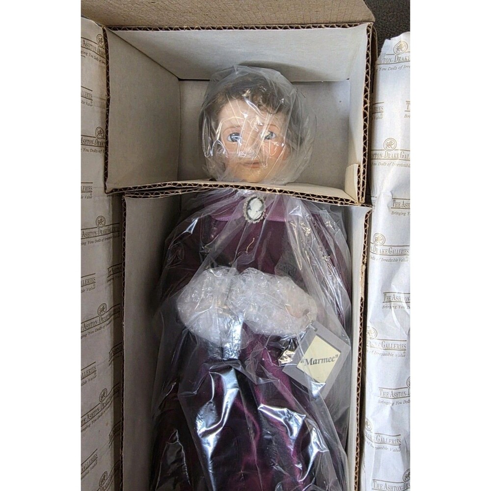 Ashton-Drake Marmee Porcelain Doll of Little Women by Wendy Lawton 1995 Vintage